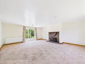 Lounge- click for photo gallery